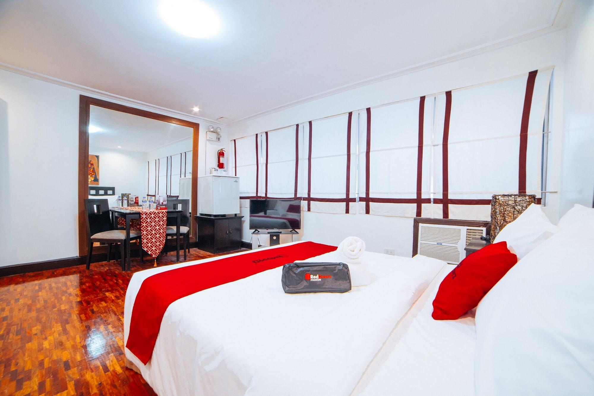 Reddoorz Premium Near Greenbelt Makati - Vaccinated Staff Makati City Eksteriør bilde