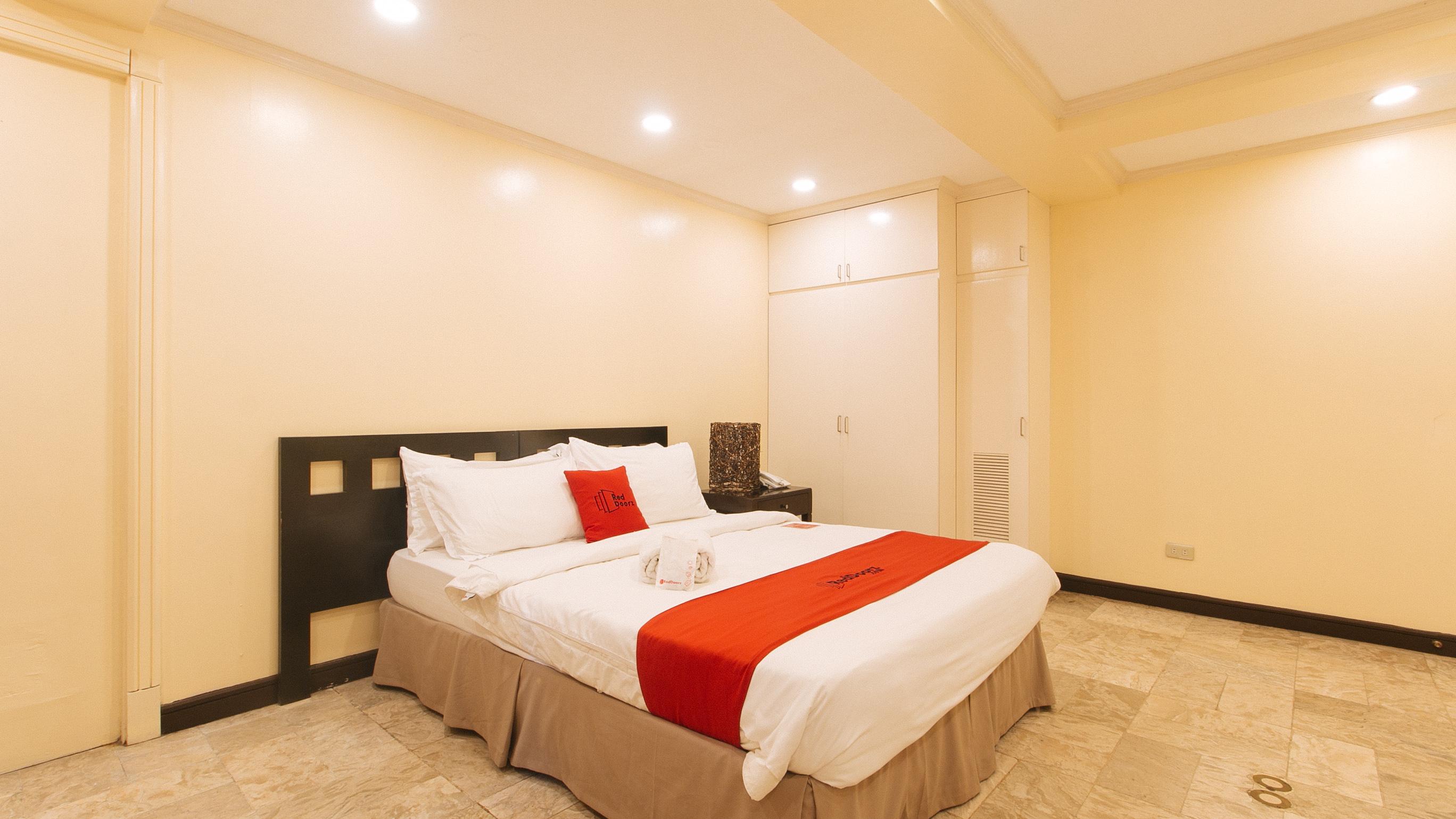 Reddoorz Premium Near Greenbelt Makati - Vaccinated Staff Makati City Eksteriør bilde